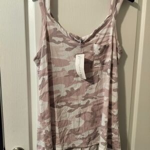 Brand new with tags! 💕